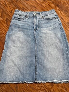 NYDJ Light Blue Denim Skirt with Raw Hem size 00